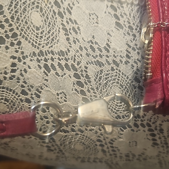 Roots Leather Rasberry Crossbody/Clutch Bag - Picture 5 of 9